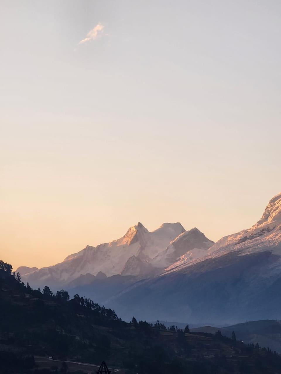 Lhotse Hostel B&B Huaraz  Exteriör bild