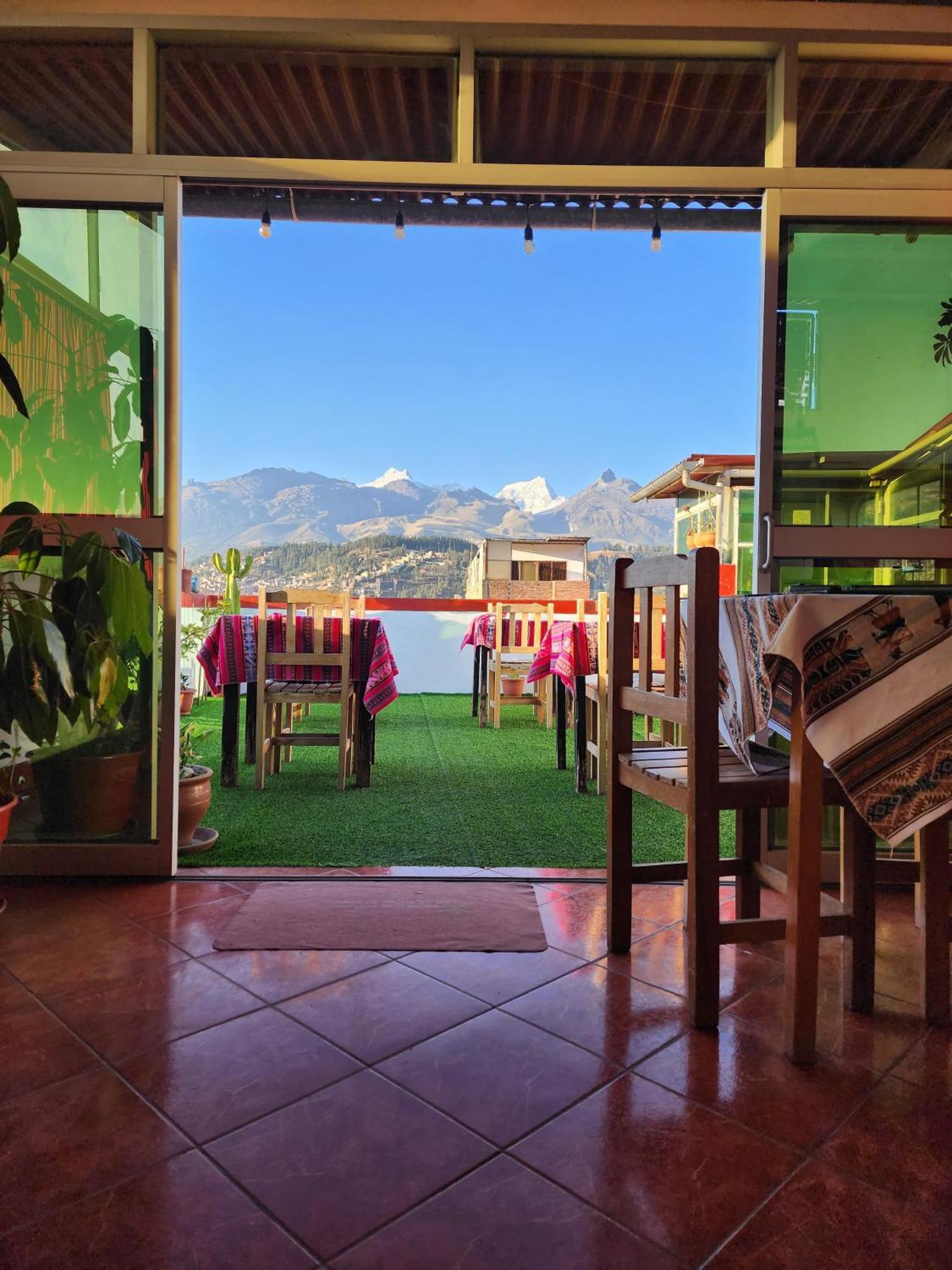 Lhotse Hostel B&B Huaraz  Exteriör bild