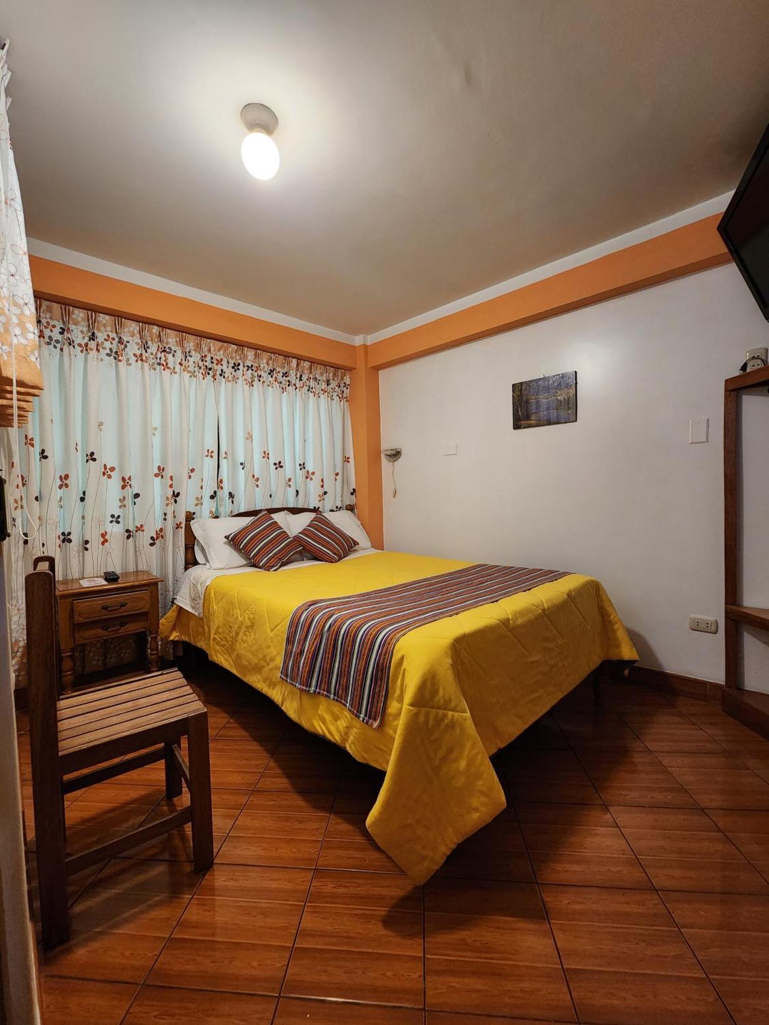Lhotse Hostel B&B Huaraz  Exteriör bild