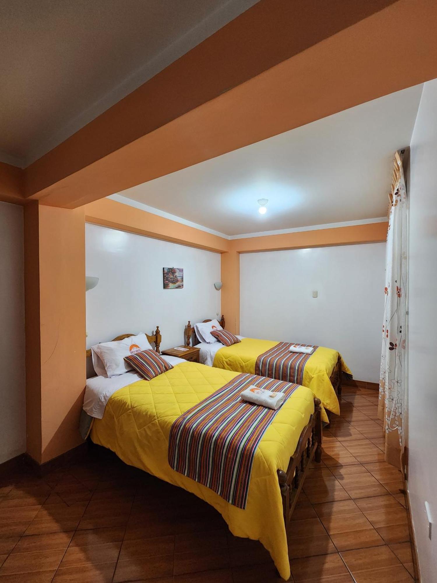 Lhotse Hostel B&B Huaraz  Exteriör bild