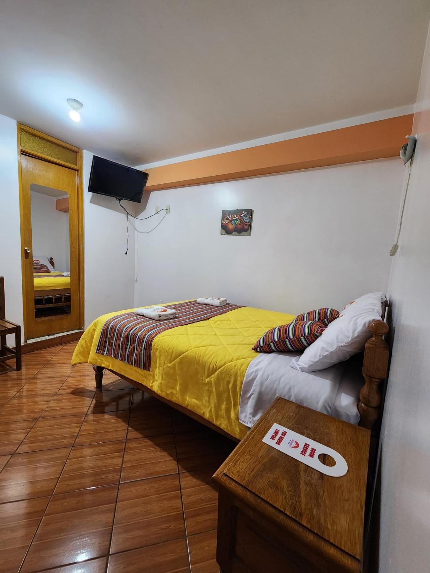 Lhotse Hostel B&B Huaraz  Exteriör bild